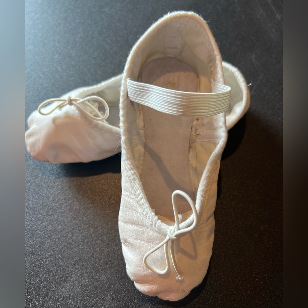 Little Girls White Bloch Ballet Shoes- Size 13.5